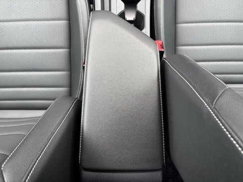 Used 2022 Volkswagen Jetta SE image 15