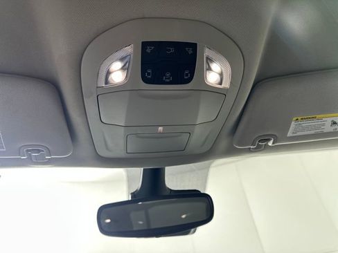 Used 2023 Chrysler Pacifica Touring-L image 24