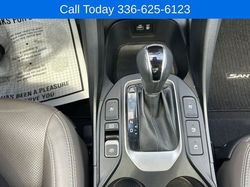 Used 2017 Hyundai Santa Fe Limited FWD image 22