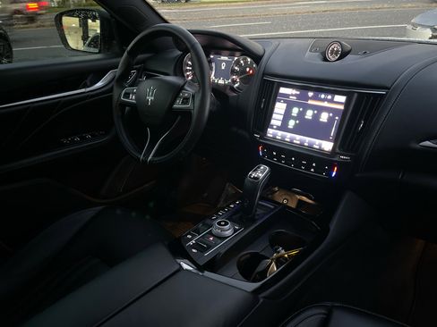 Used 2021 Maserati Levante image 58