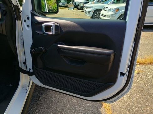 Used 2021 Jeep Wrangler Unlimited Sport image 10