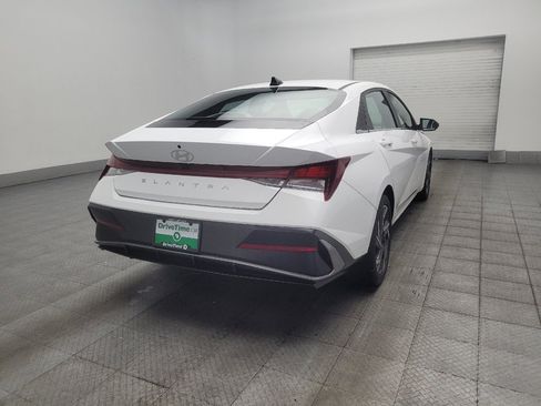 Used 2025 Hyundai Elantra SEL FWD image 9