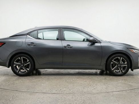 Used 2025 Nissan Sentra SV FWD image 11