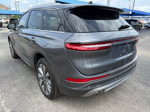Used 2022 Lincoln Corsair Reserve w/ Equipment Group 201A FWD image 9
