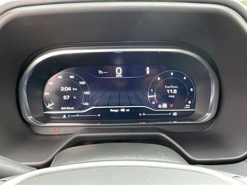 Used 2024 GMC Yukon XL AT4 w/ Technology Package AWD/4WD image 27