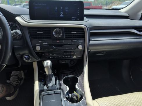 Used 2022 Lexus RX 450hL Luxury w/ Cold Area Package (CT) AWD/4WD image 19