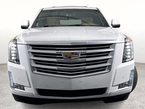 Used 2017 Cadillac Escalade Platinum image 5