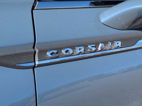 Used 2025 Lincoln Corsair FWD image 13