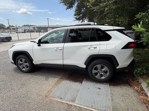 Used 2024 Toyota RAV4 XLE FWD image 9