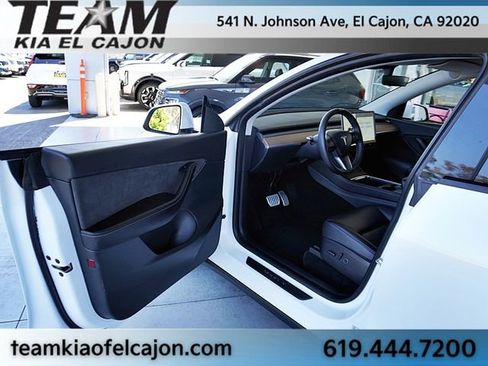 Used 2022 Tesla Model Y Performance image 42