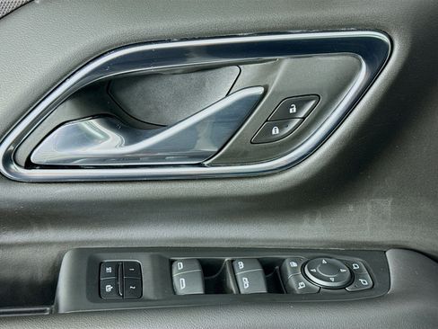 Used 2021 GMC Yukon AT4 image 23