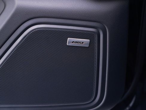 Certified 2026 Porsche Macan AWD/4WD image 24