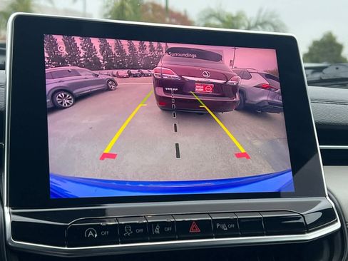 Used 2023 Jeep Compass Limited image 22