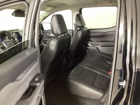Used 2025 Ford Ranger Lariat w/ Black Appearance Package AWD/4WD image 28
