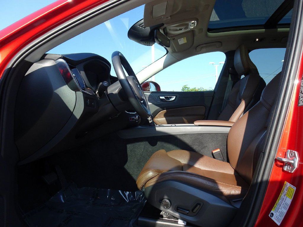 Used 2019 Volvo XC60 T6 Inscription w/ Protection Package Premier AWD/4WD image 8