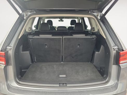 Used 2025 Volkswagen Atlas SE FWD image 17