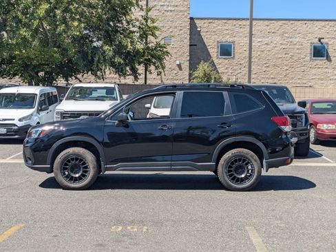 Used 2021 Subaru Forester AWD/4WD image 9