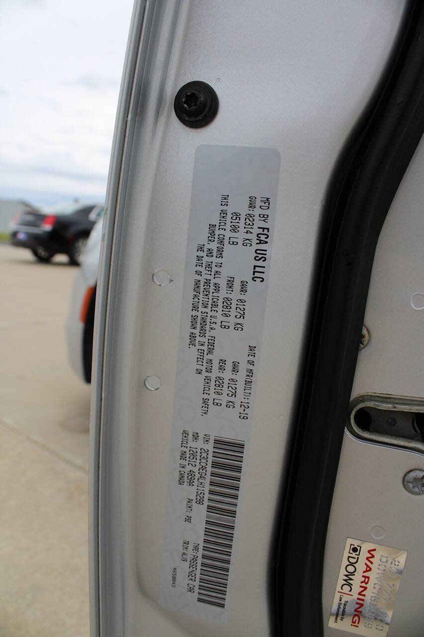 Used 2020 Chrysler 300 Limited RWD image 12