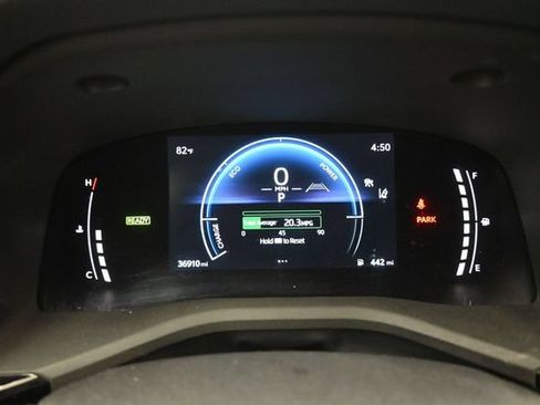 Used 2025 Toyota Camry LE FWD image 5