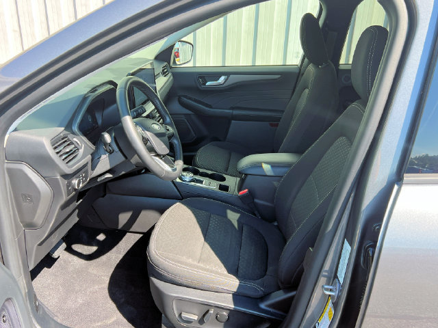 Used 2023 Ford Escape Active w/ Tech Pack #2 AWD/4WD image 10