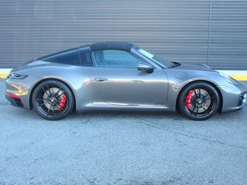 Used 2024 Porsche 911 Targa 4 GTS image 32