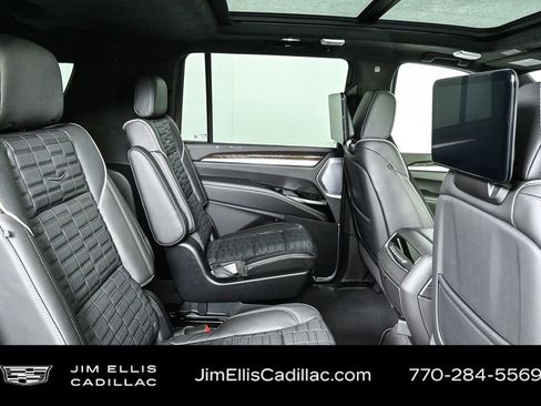 Certified 2025 Cadillac Escalade ESV Sport Platinum w/ LPO, ONYX Package image 22