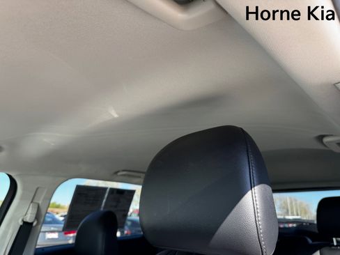 Used 2016 Ford Edge Titanium w/ Technology Package image 24