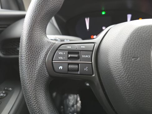 Certified 2023 Honda HR-V LX image 16