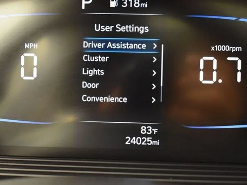 Used 2025 Hyundai Venue SEL FWD image 29