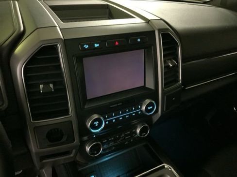 Used 2018 Ford Expedition XLT w/ Equipment Group 202A image 22