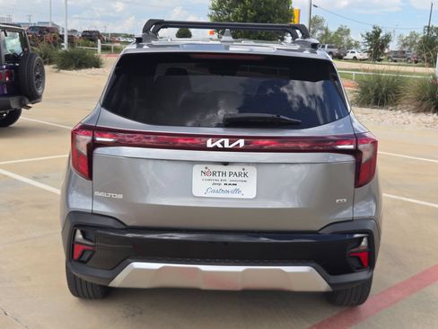 Used 2024 Kia Seltos S AWD/4WD image 4