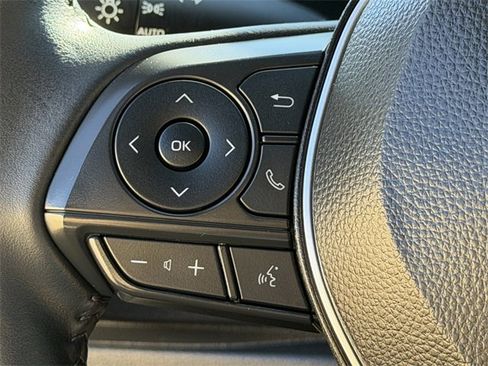 Used 2025 Toyota Corolla SE image 29