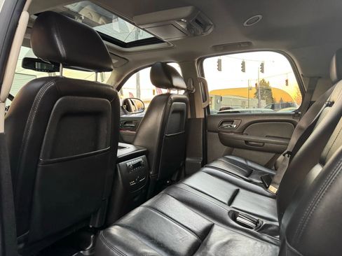 Used 2014 Chevrolet Tahoe LT image 18