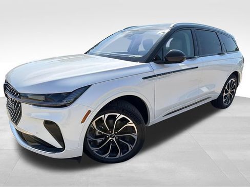 New 2026 Lincoln Nautilus Reserve AWD/4WD image 3
