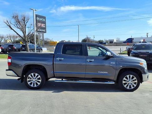 Used 2017 Toyota Tundra Limited image 2