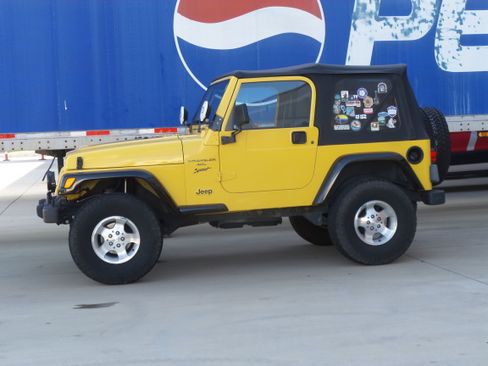Used 2001 Jeep Wrangler Sport AWD/4WD image 2