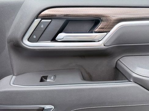 Certified 2025 Chevrolet Silverado 2500 LT w/ Convenience Package image 32