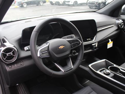 New 2027 Chevrolet Equinox LT FWD image 10