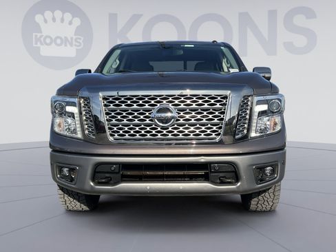 Used 2018 Nissan Titan Platinum Reserve w/ Platinum Utility Package image 11