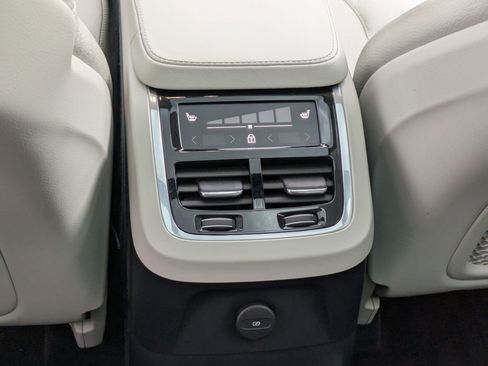 Used 2023 Volvo XC90 T8 Plus w/ Protection Package Premier image 28