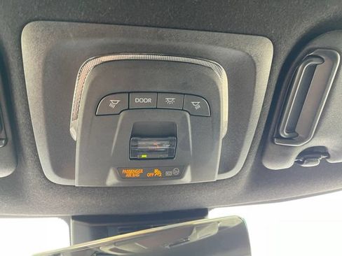 Used 2025 Toyota Corolla SE FWD image 19