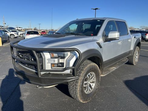 Used 2018 Ford F150 Raptor w/ Equipment Group 802A Luxury image 5