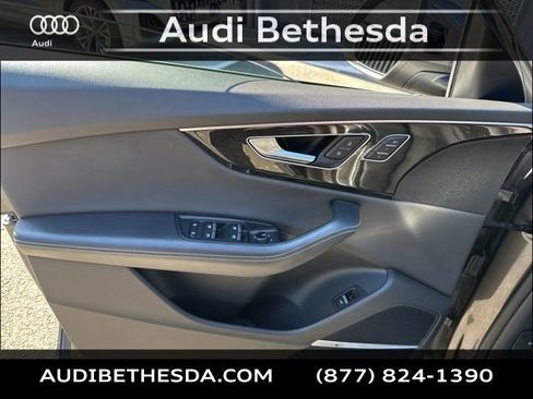Used 2022 Audi Q8 Premium Plus image 15