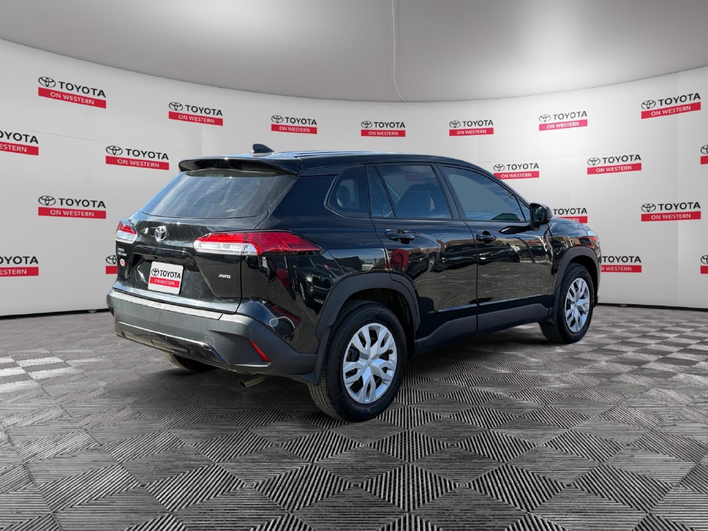 Used 2023 Toyota Corolla Cross L AWD/4WD image 5