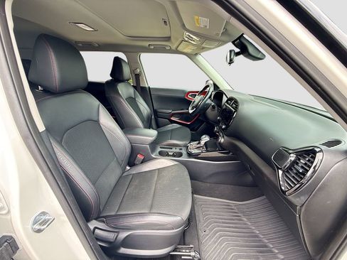 Used 2024 Kia Soul GT-Line w/ GT-Line Technology Package image 29