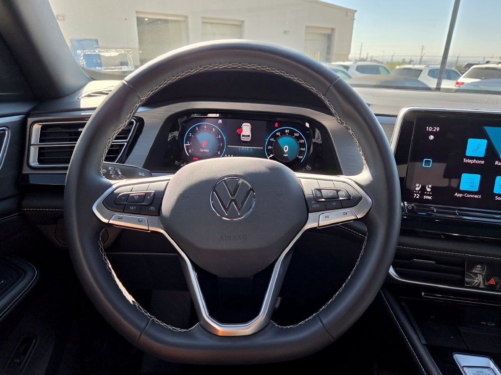 Used 2024 Volkswagen Atlas Cross Sport SE w/ Panoramic Sunroof Package FWD image 12