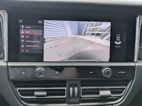 Used 2025 Porsche Macan GTS image 24