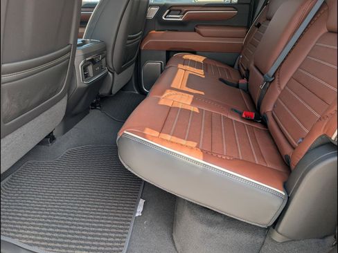 New 2026 GMC Sierra 2500 Denali Ultimate AWD/4WD image 12