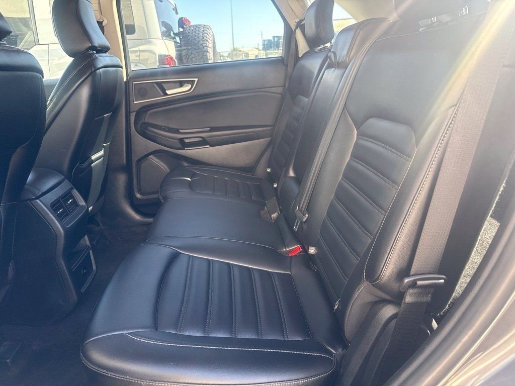Used 2024 Ford Edge SEL AWD/4WD image 5