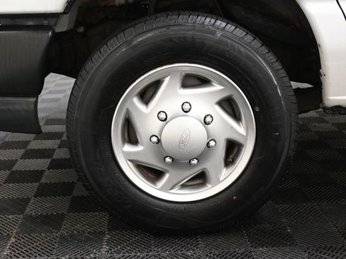Used 2014 Ford E-150 and Econoline 150 RWD image 26